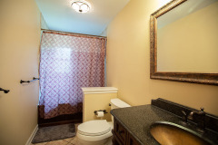 Maple Knoll - Bathroom